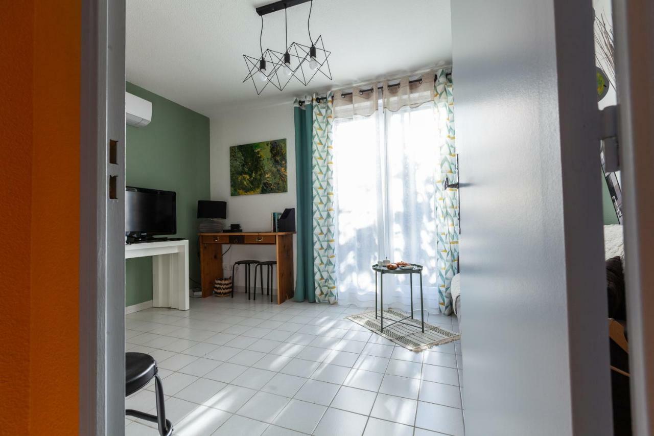 Studio - Les Villas Du Triangle Nîmes Eksteriør billede